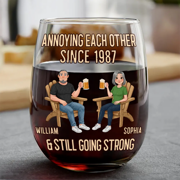 Wedding Anniversary, Humorous, Old Couples, Gift For Couples, Vector - Animate Couple Annoying Each Other - Personalized Stemless Wine Glass