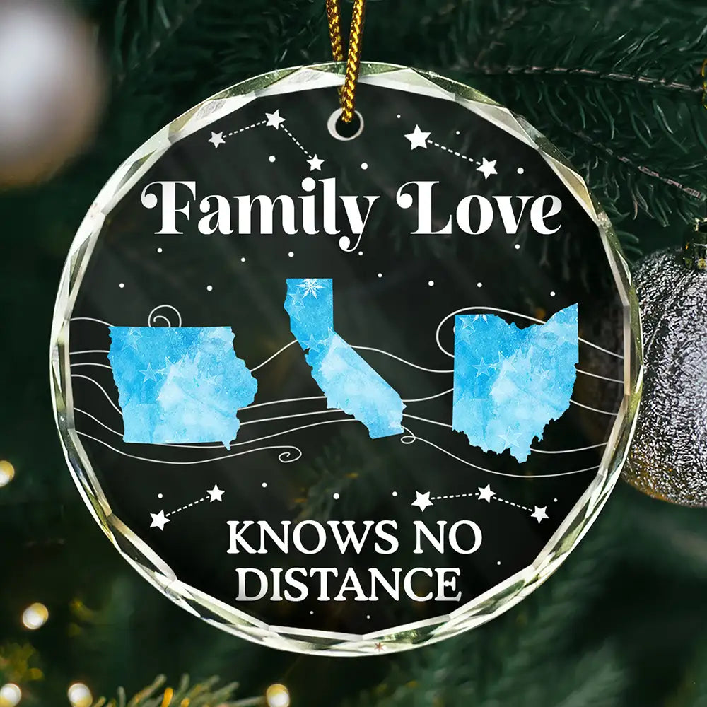 Family, Parents, Gift For Grandparents, Gift For Sibling, Gift For Sisters, Gift For Brothers - Family Love Knows No Distance Christmas - Personalized Glass Ornamen