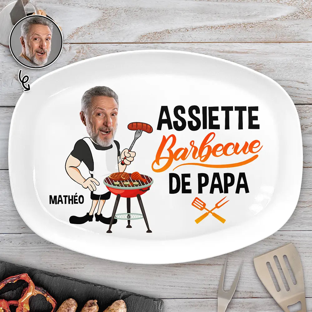 Gift For Husband,Gift For Boyfriend,Gift For Yourself,Gift For Men,Gift For Father,Dad's Hobby,Gift For Grandpa,Grandpa's Hobby,Grilling,French,Happy,Gift For Grandparents,Non-Eng,Photo,Icon,Playful - Photo Personnalisable Assiette Barbecue De Papa - Assiette Personnalisée