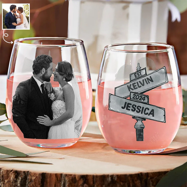Gift For Couples, Gift For Husband, Gift For Boyfriend, Gift For Wife, Gift For Girlfriend - Custom Photo Greyscale Couples - Personalized Stemless Wine Glass