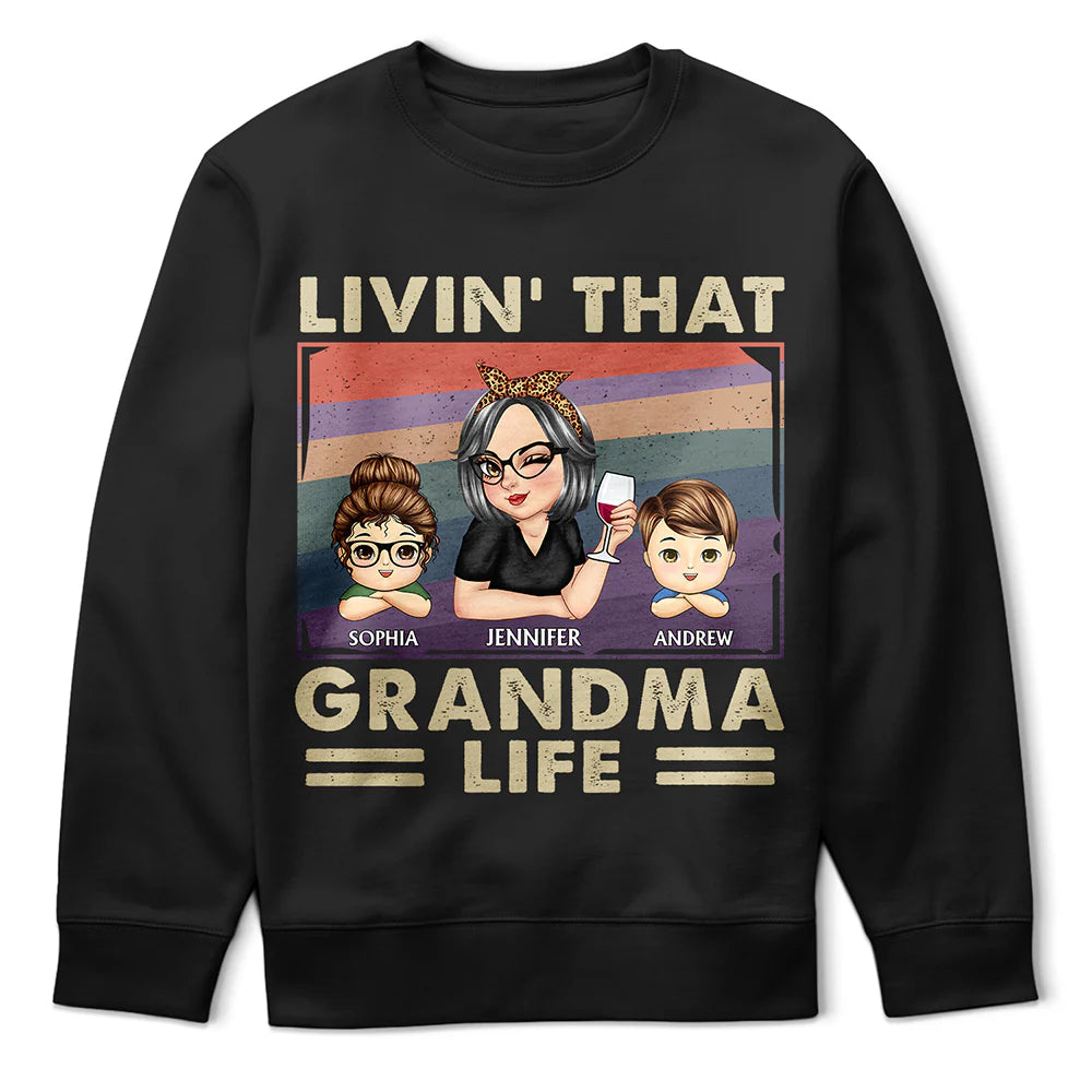 Gift For Grandma,Grandma,Grandkids,Gift For Mother,Gift For Wife - Living That Grandma Life Vintage - Personalized T Shirt