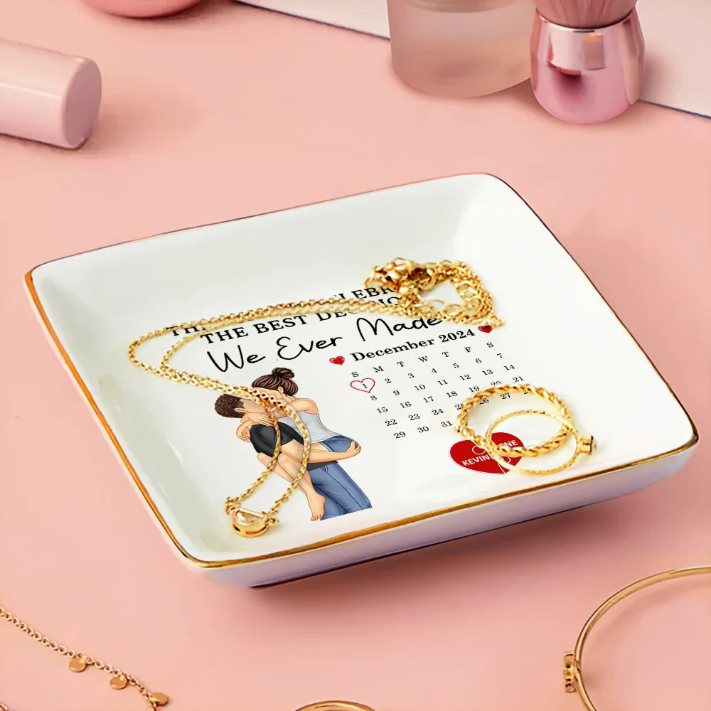 Gift For Couples, Gift For Husband, Gift For Wife, Gift For Boyfriend, Gift For Girlfriend, Married - Couple Calendar Celebrate The Best Decision You Ever Made - Personalized Ring Dish