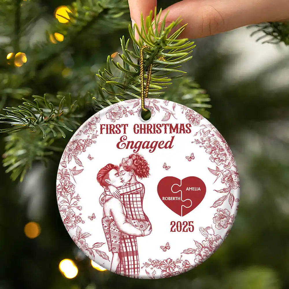 Love,Christmas,Gift For Wife,Gift For Husband,Gift For Couples,Wedding,Wedding Anniversary,Married - The Year We Became Mr & Mrs Kissing Couples Toile - Personalized Circle Ceramic Ornament