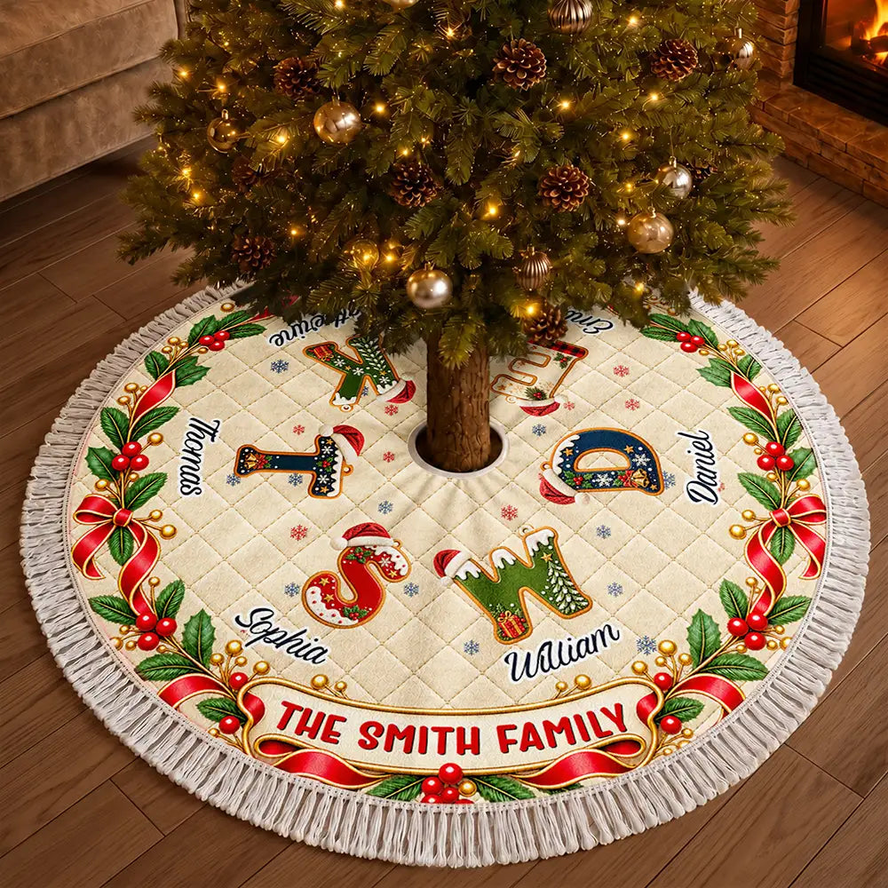 Christmas, Family, Icon, Sentimental - Gift For Family Mom Grandma - Personalized Family Name And Names Santa Hat Initials Christmas Tree Skirt