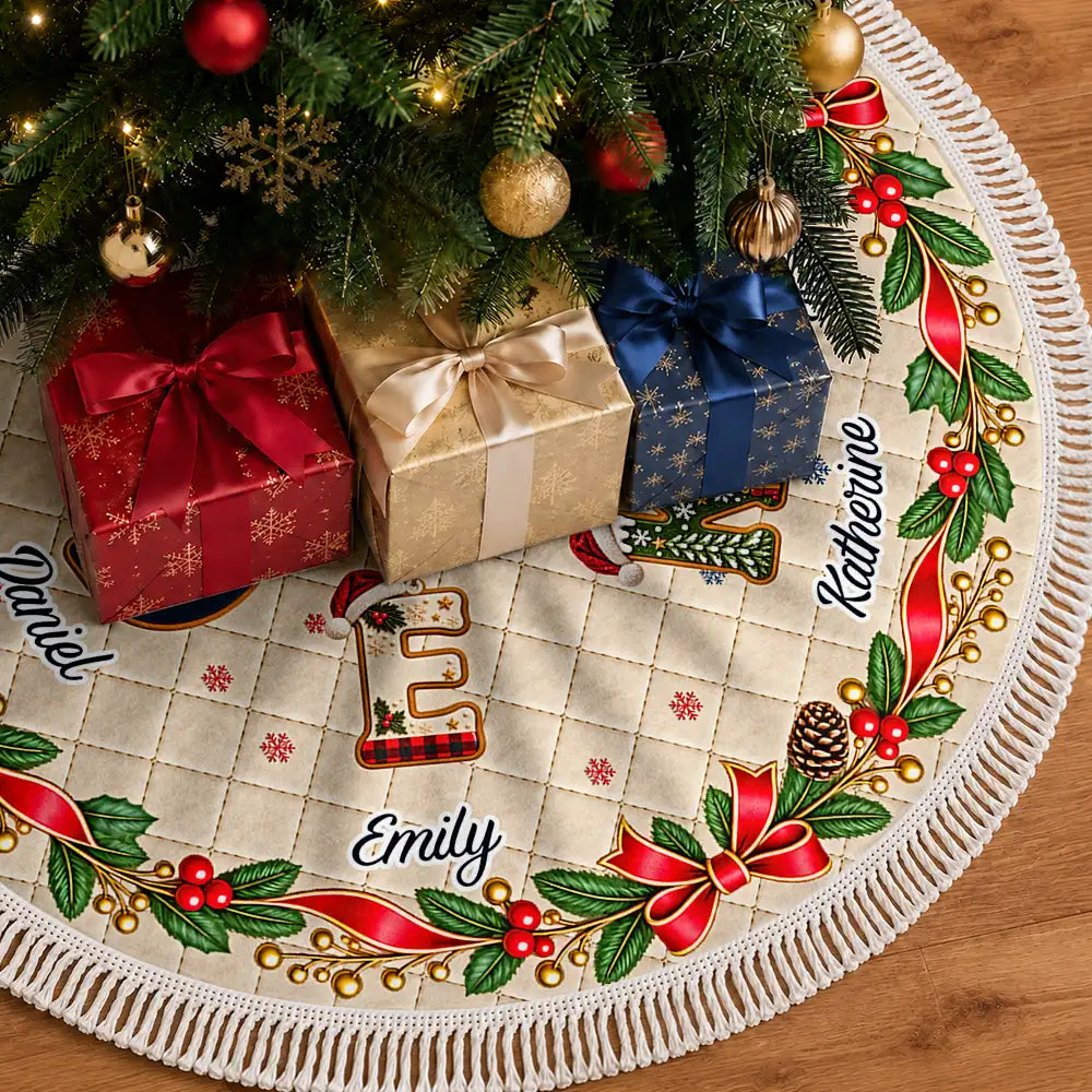 Christmas, Family, Icon, Sentimental - Gift For Family Mom Grandma - Personalized Family Name And Names Santa Hat Initials Christmas Tree Skirt