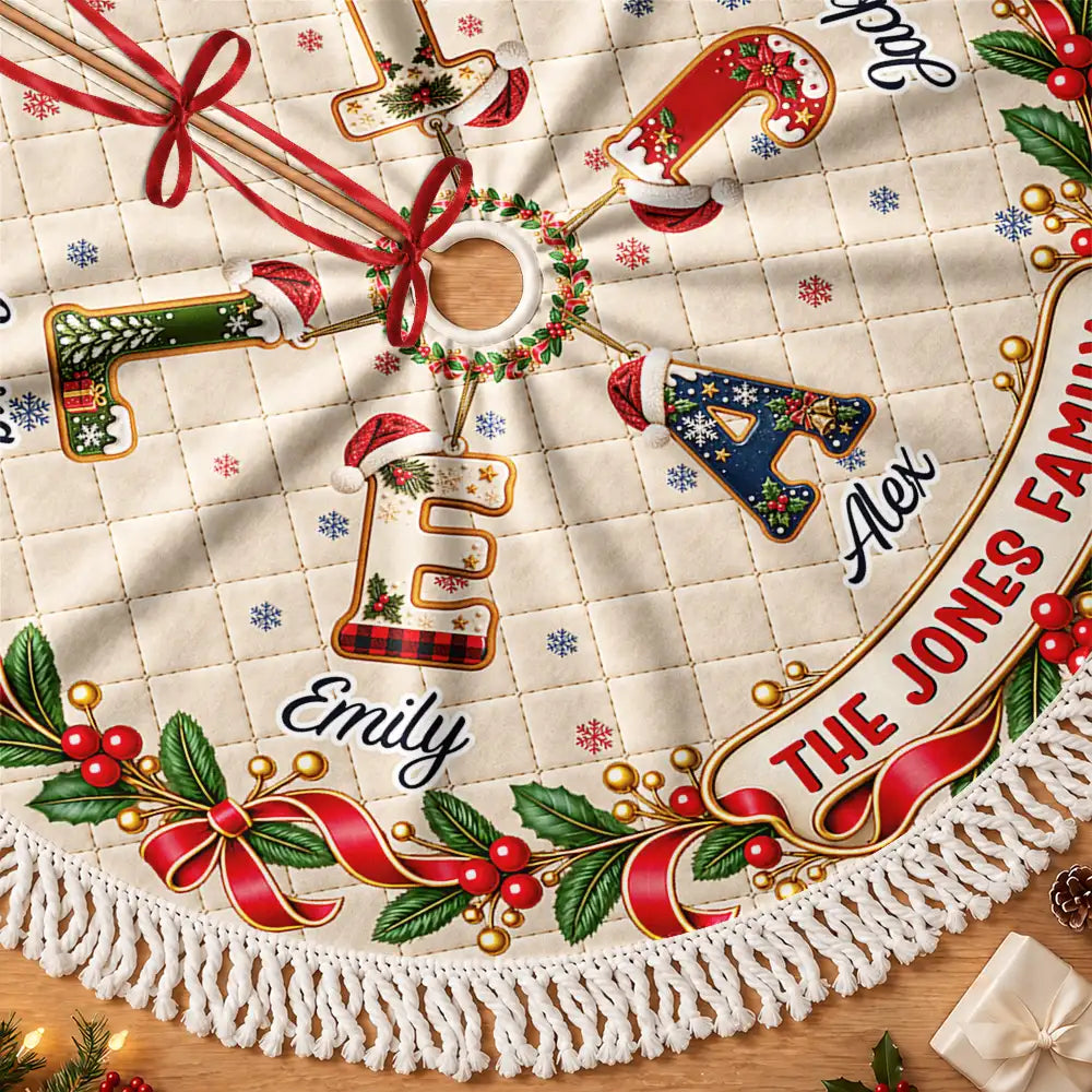 Christmas, Family, Icon, Sentimental - Gift For Family Mom Grandma - Personalized Family Name And Names Santa Hat Initials Christmas Tree Skirt