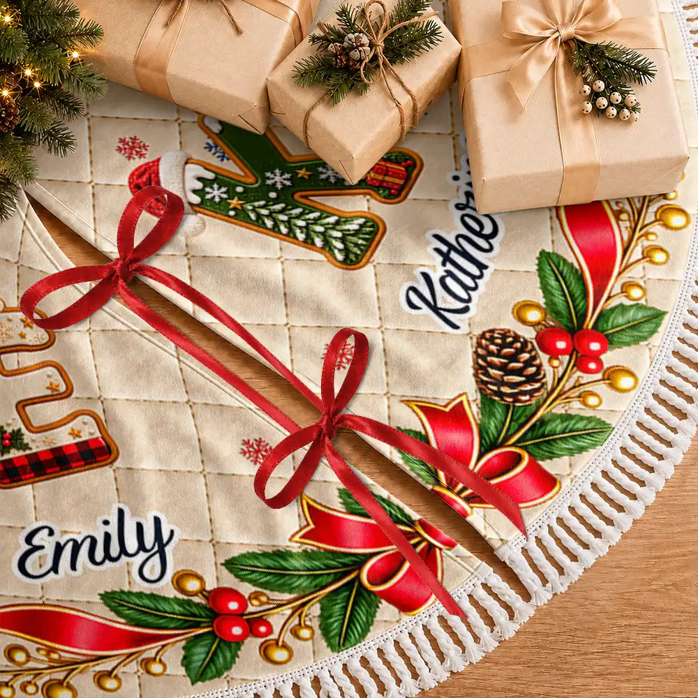 Christmas, Family, Icon, Sentimental - Gift For Family Mom Grandma - Personalized Family Name And Names Santa Hat Initials Christmas Tree Skirt