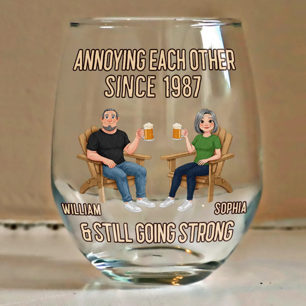 Wedding Anniversary, Humorous, Old Couples, Gift For Couples, Vector - Animate Couple Annoying Each Other - Personalized Stemless Wine Glass