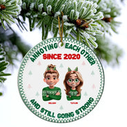 Gift For Couples, Old Couples, Gift For Women, Gift For Men, Gift For Husband, Gift For Wife, Love, Christmas - Annoying Each Other 3D Effect Couple Crossed Arms - Personalized Circle Ceramic Ornament