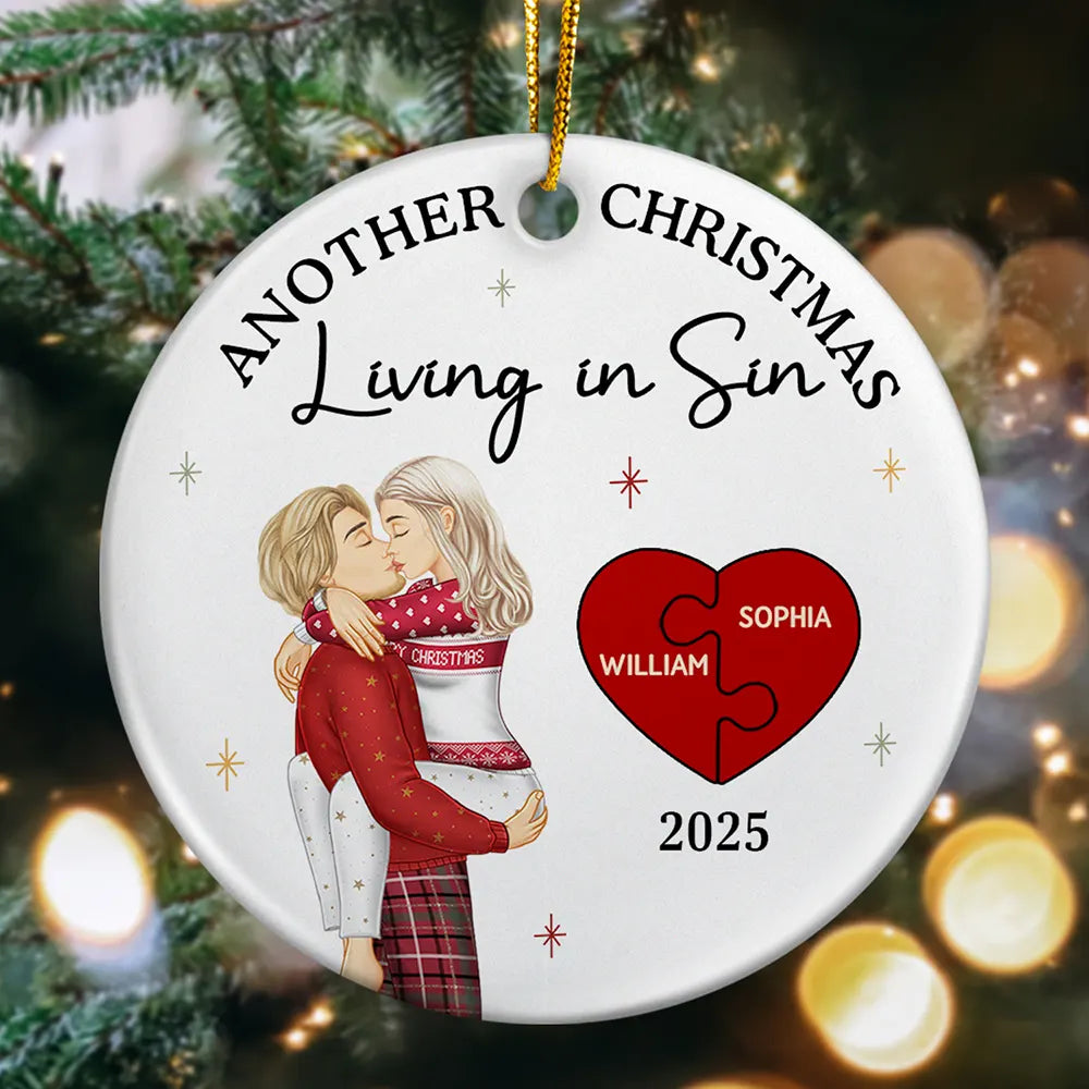 Love, Christmas, Gift For Wife, Gift For Husband, Gift For Couples, Gift For Boyfriend, Gift For Girlfriend - Another Christmas Living In Sin Kissing Couples - Personalized Circle Ceramic Ornament