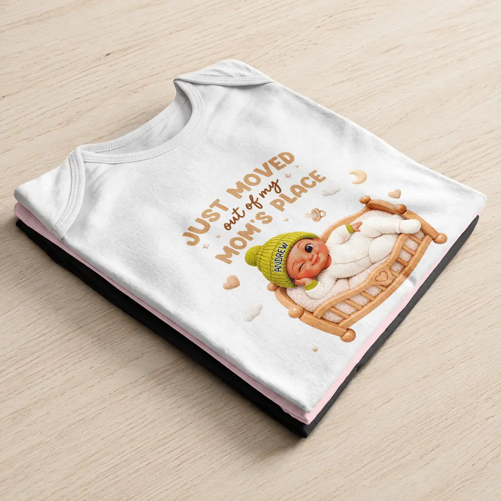 Top Market,New Baby,New Mom,Christmas,Humorous,Gift For Mother,Vector - Just Moved Out My Mom's Place Baby Shower Gifts For New Moms New Dads New Parents - Personalized Baby Onesie