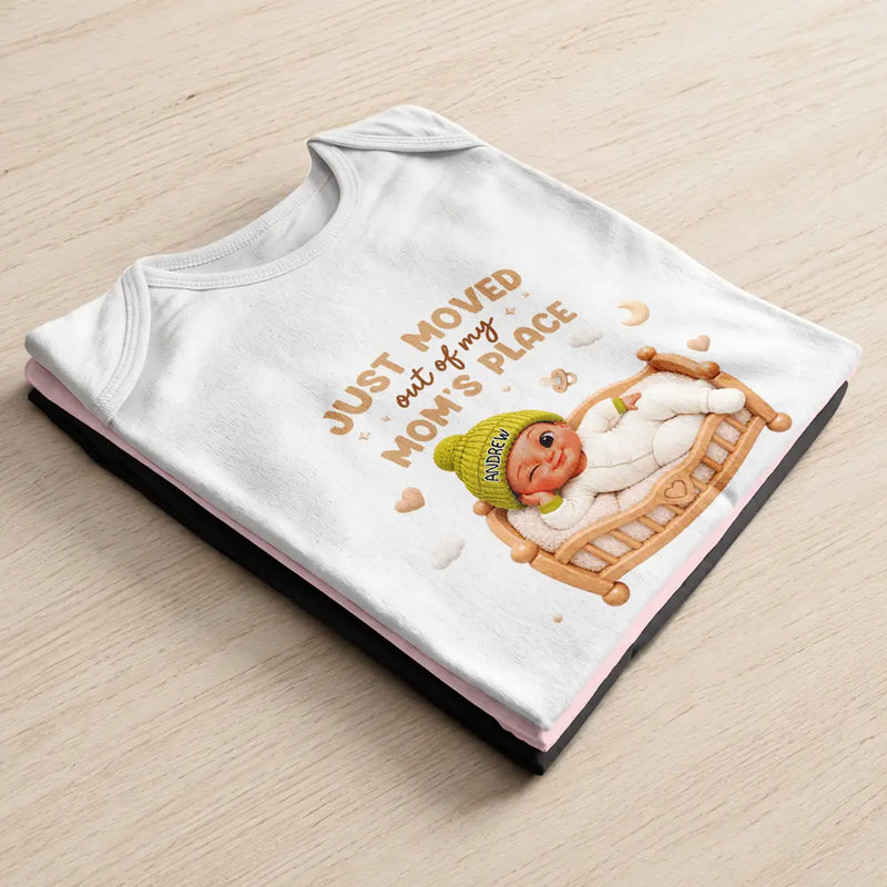 Top Market,New Baby,New Mom,Christmas,Humorous,Gift For Mother,Vector - Just Moved Out My Mom's Place Baby Shower Gifts For New Moms New Dads New Parents - Personalized Baby Onesie