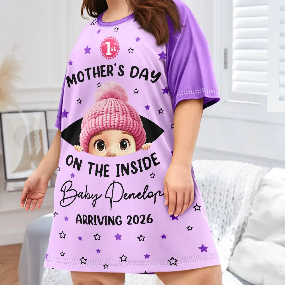 Pregnant Mom, Happy, Expecting Dad - Baby First Year On The Inside With Mom - Personalized Women's Sleep Tee