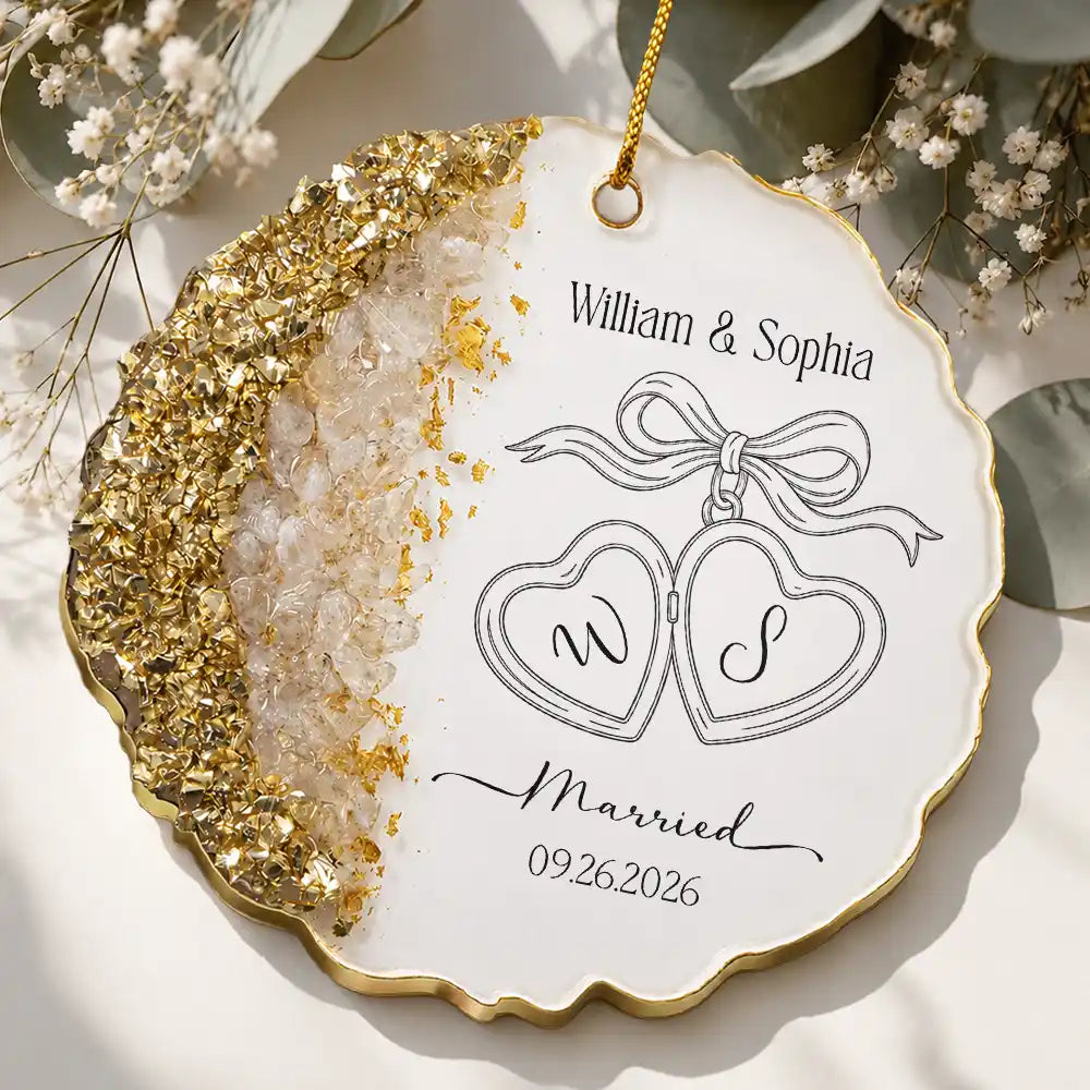 Romantic,Gift For Couples,Wedding,Icon - Couples Married Engaged - Personalized Resin Ornament