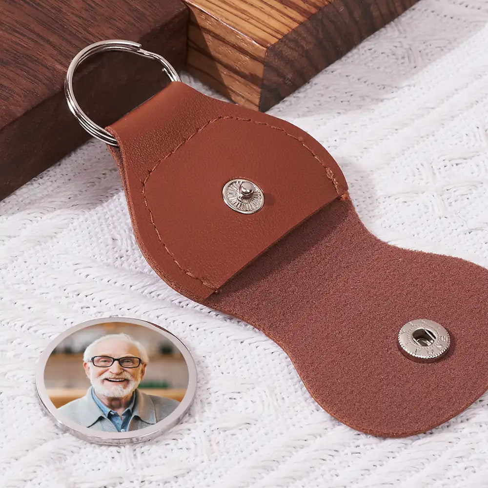 Memorial,Custom Photo,Family,Love,Parents,Gift For Grandparents - Custom Photo A Hug From Heaven To Remind You I Am Here - Personalized Leather Pocket Hug