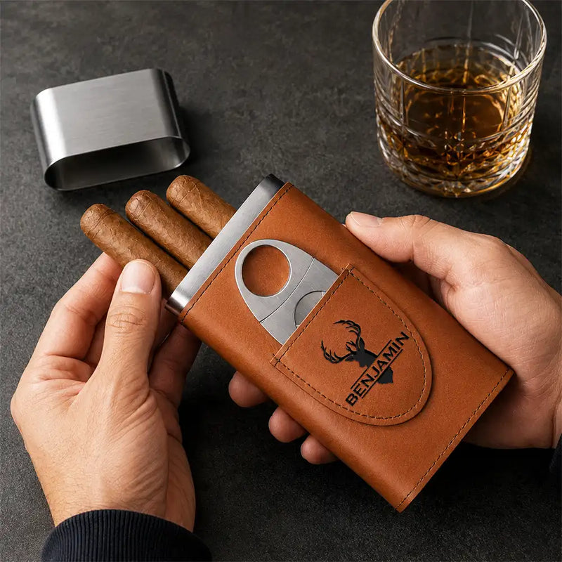 Art Design,Humorous,Gift For Yourself,Gift For Women,Photo - Pencil Sketch - Bold - Custom Photo Bold Sketch I Smoke Cigars And I Know Things - Personalized Cigar Case