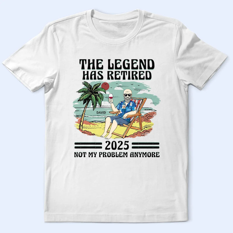 The Legend Has Retired Vintage - Retirement Gift For Beach Lovers, Dad, Mom, Grandpa, Grandma - Personalized T Shirt