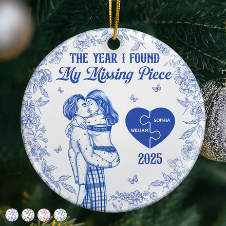 The Year I Found My Missing Piece Kissing Couples Toile - Personalized Circle Ceramic Ornament