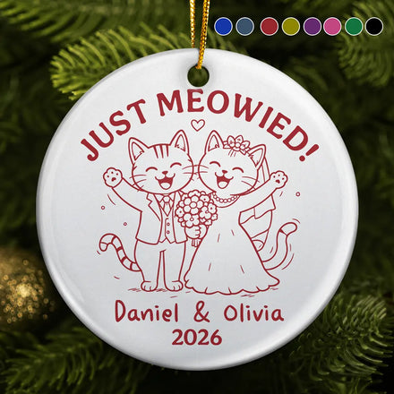 Just Meowied Couple - Personalized Circle Ceramic Ornament