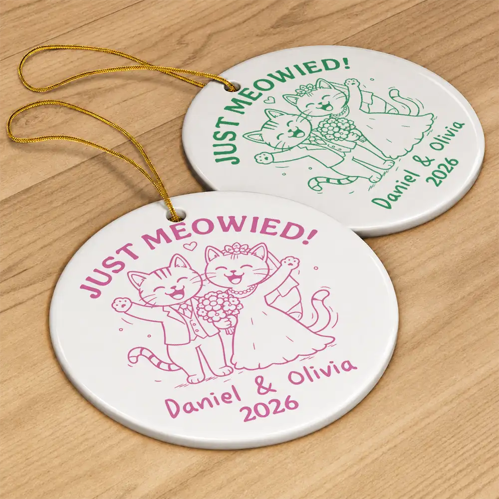 Christmas,Married Couple,Romantic,Gift For Couples,Icon - Just Meowied Couple - Personalized Circle Ceramic Ornament