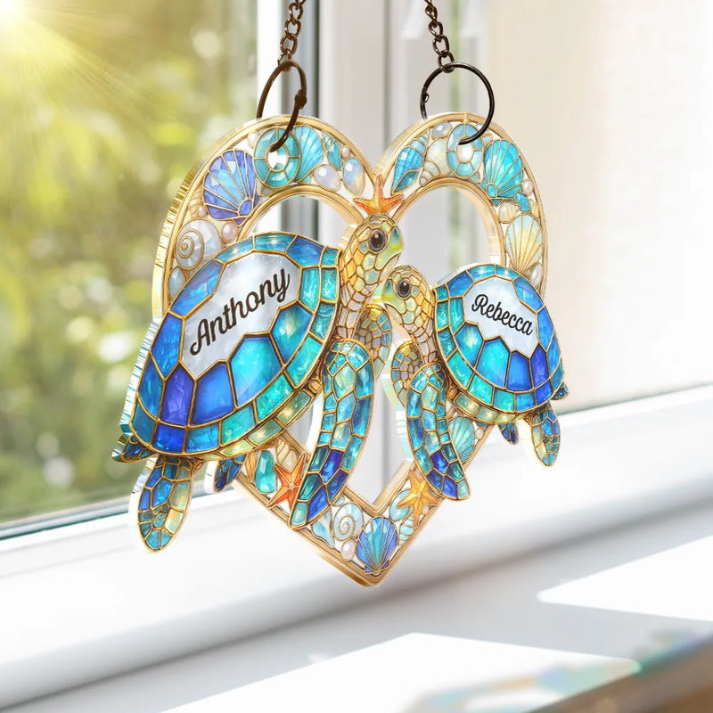 Gift For Couples,Gift For Husband,Gift For Wife,Gift For Boyfriend,Gift For Girlfriend,Beach,Happy,Icon - Sea Turtle Couple So Many In The Sea - Personalized Window Hanging Suncatcher Ornament