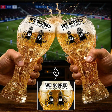 Kids Backside Line Art We Scored The Best Dad - Personalized Beer Glass