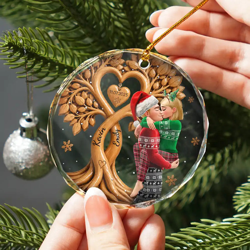 Anniversary,Christmas,Romantic,Gift For Couples,Vector - Kissing Couple Under Heart Tree - Personalized Circle Glass Ornament
