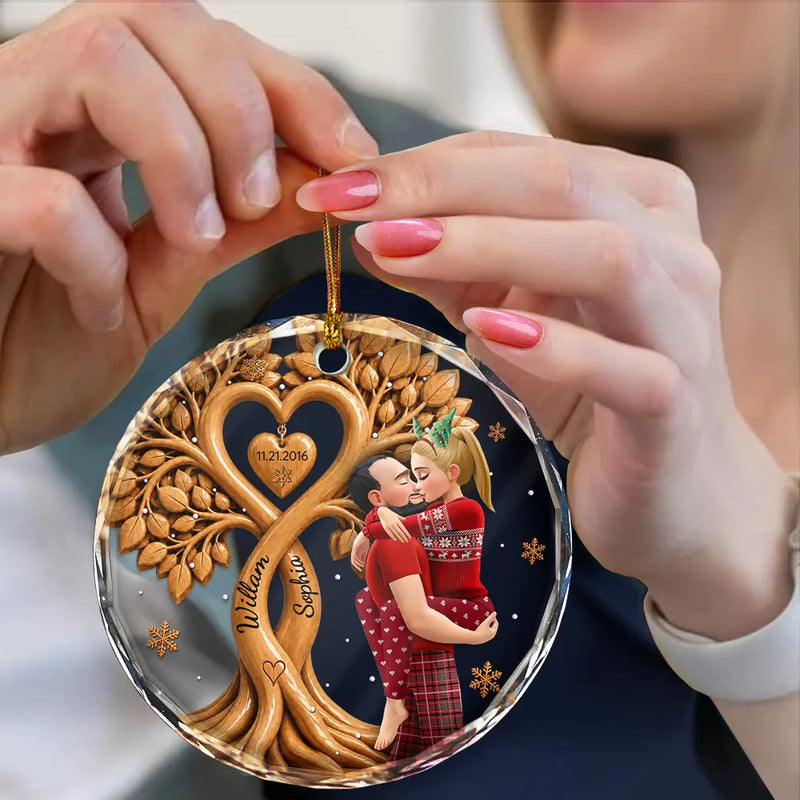 Anniversary,Christmas,Romantic,Gift For Couples,Vector - Kissing Couple Under Heart Tree - Personalized Circle Glass Ornament