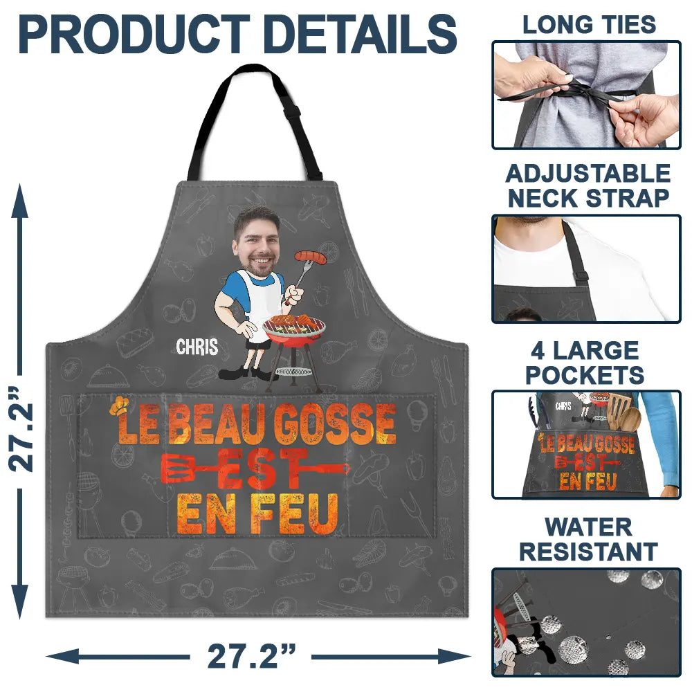 Gift For Husband,Gift For Boyfriend,Gift For Yourself,Gift For Men,Gift For Father,Dad's Hobby,Gift For Grandpa,Grandpa's Hobby,Grilling,French,Funny,French,Non-Eng,Icon - Le Beau Gosse Est En Feu - Tablier Personnalisé