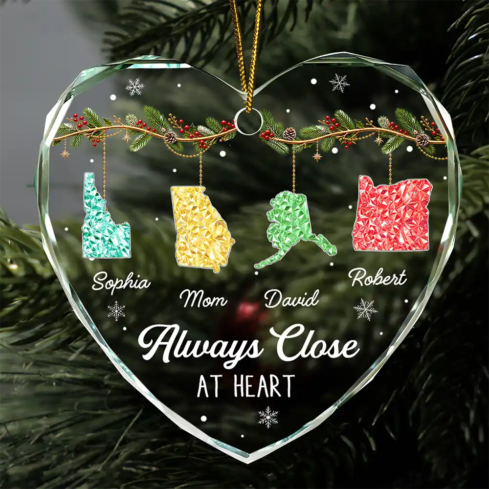 Christmas,Long Distance,Cozy,Family,Icon - Long Distance Family Love Knows No Distance Crystal Effect - Personalized Glass Ornament