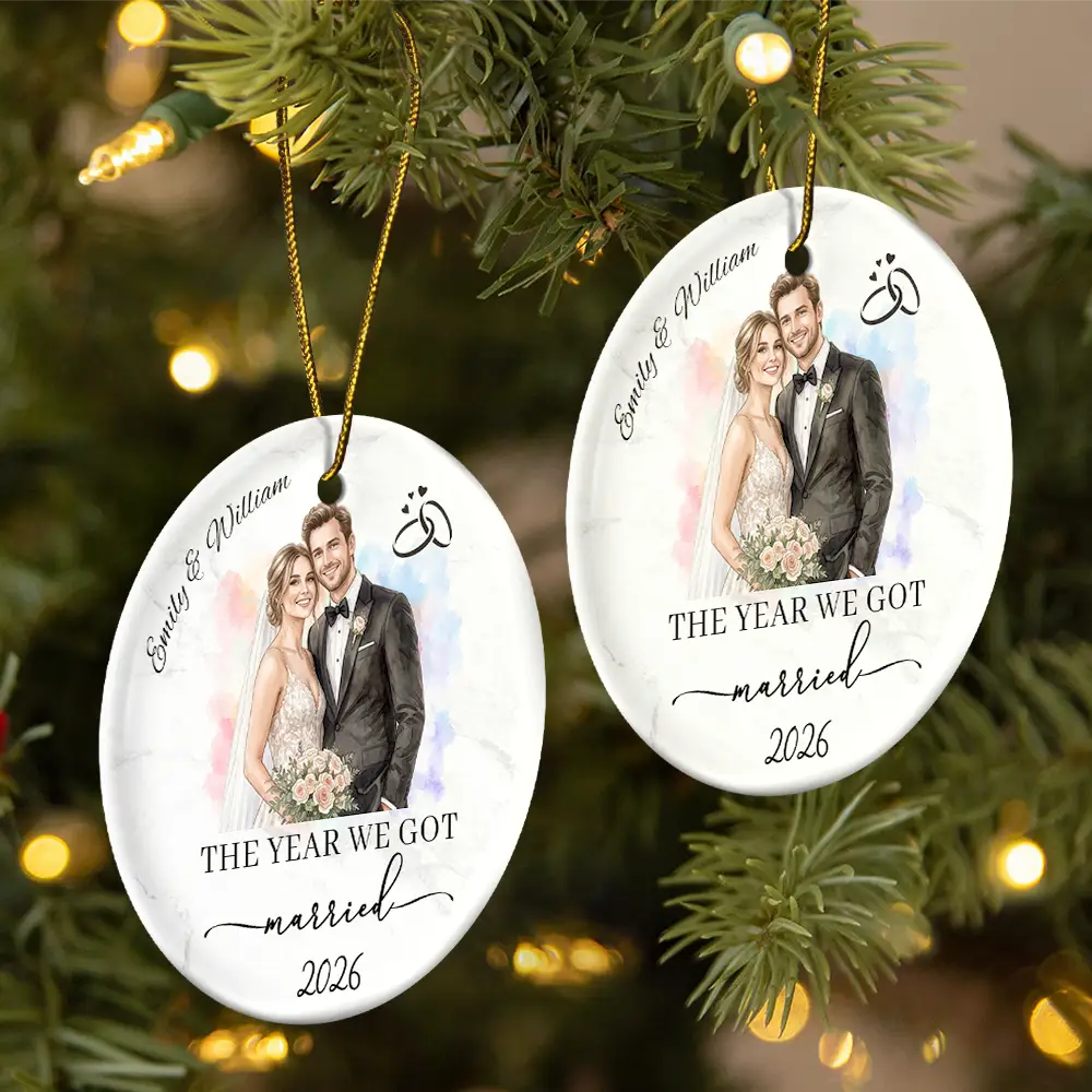 Art Design,Christmas,Married Couple,Romantic,Gift For Couples,Photo - Watercolor - Remove BG - Custom Photo Realistic Watercolor Art First Christmas Married Couple Newly Wed - Personalized Circle Ceramic Ornament