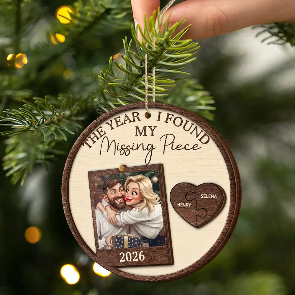 Art Design, Christmas, Romantic, Gift For Couples, Photo - Caricature - With BG - Custom Photo Caricature The Year I Found My Missing Piece Couples - Personalized 2-Layered Wooden Ornament