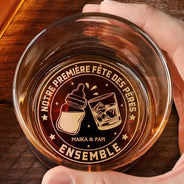 Gift For Husband,Gift For Boyfriend,Gift For Yourself,Gift For Men,Parents,Gift For Father,New Dad,New baby,Happy,French,Non-Eng,Playful - Notre Première Fête Des Pères Ensemble - Verre À Whisky Gravé Personnalisé