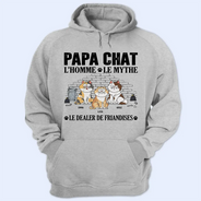 Gift For Yourself,Gift For Men,Cat Lovers,Cat Dad,French,Non-Eng,Vector,Humorous - Papa Chat L’Homme Le Mythe Le Dealer de Friandises - T-Shirt Personnalisé