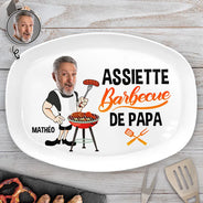Gift For Husband,Gift For Boyfriend,Gift For Yourself,Gift For Men,Gift For Father,Dad's Hobby,Gift For Grandpa,Grandpa's Hobby,Grilling,French,Happy,Gift For Grandparents,Non-Eng,Photo,Icon,Playful - Photo Personnalisable Assiette Barbecue De Papa - Assiette Personnalisée