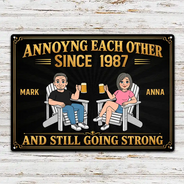 Top Market,Humorous,Old Couples,Outdoor Decor,Gift For Couples,Vector - Retro Style Couple Annoying Each Other And Still Going Strong - Personalized Classic Metal Signs