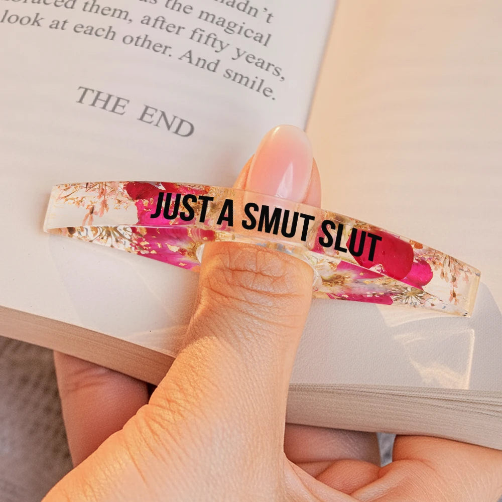 Top Market, Confident, Reading, Gift For Yourself, Gift For Women, Icon - Spread Those Pages Like A Good Girl - Personalized Resin Flower Page Holder