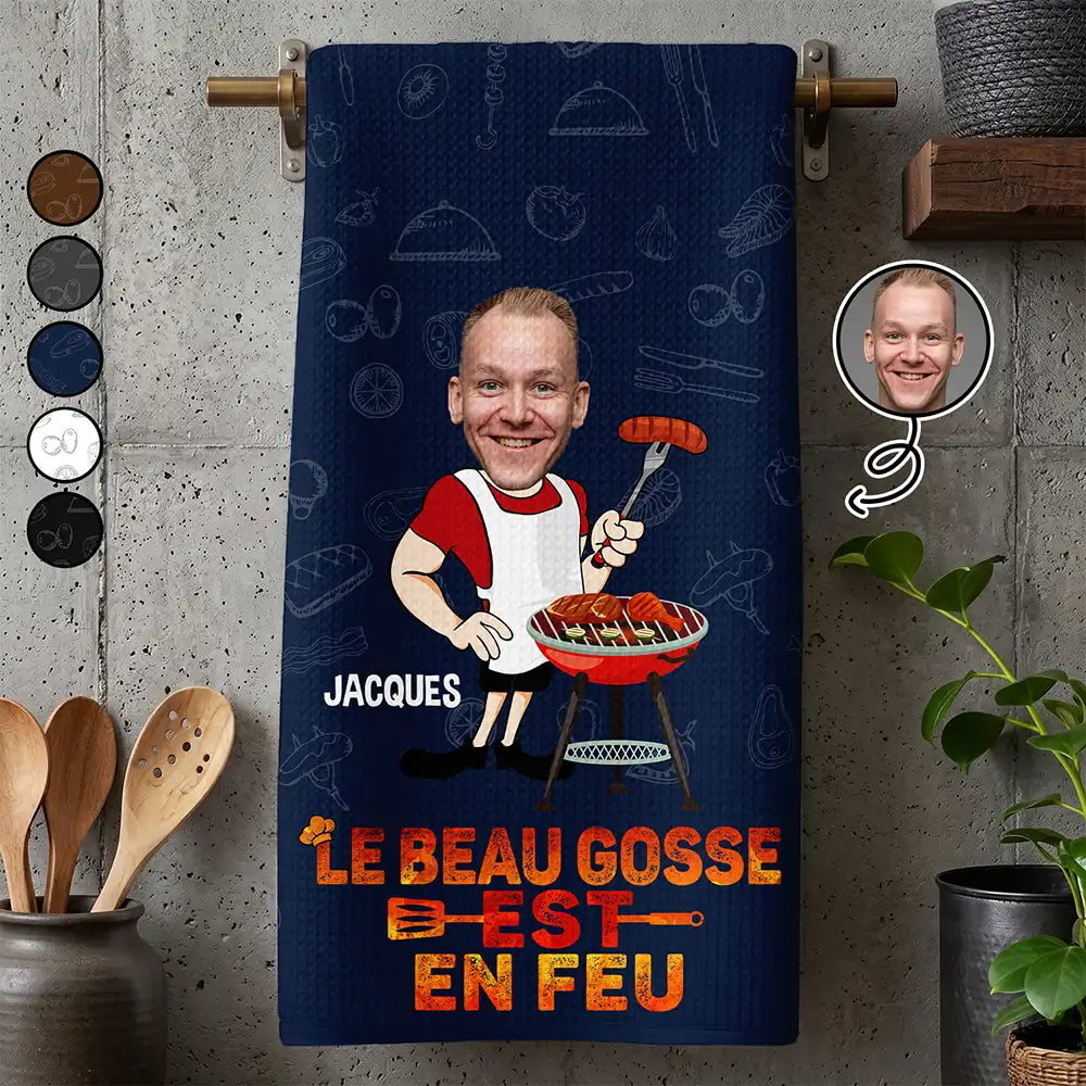 Photo Personnalisable Le Beau Gosse Est En Feu - Torchon De Cuisine Personnalisé