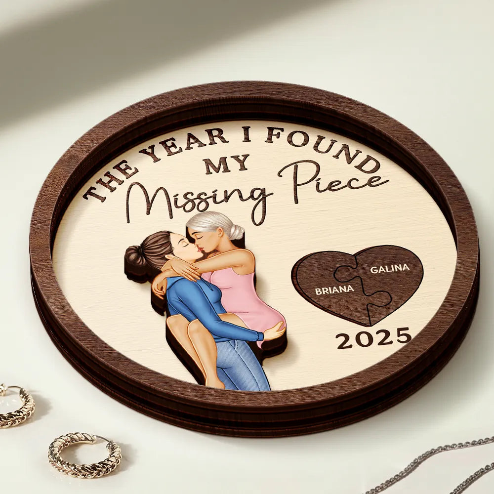 Gift For Husband, Gift For Wife, Gift For Boyfriend, Gift For Girlfriend, Custom Photo, Love, Gift For Couples - The Year I Found My Missing Piece Kissing Couples - Personalized 2-Layered Wooden Ring Dish