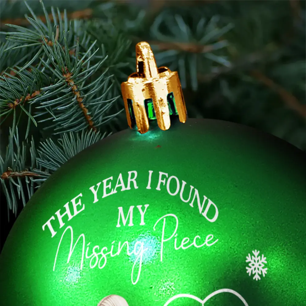 Gift For Couples,Christmas,Love - The Year I Found My Missing Piece Kissing Couples - Personalized Ball Ornament