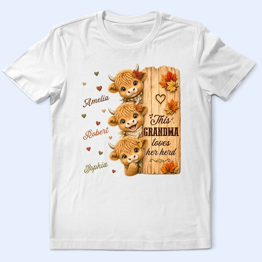 Top Market, Gift For Grandchildren, Gift For Grandkids, Gift For Grandma, Cozy, Grandma - Grandkids, Icon - This Grandma Loves Her Herd Highland Cow Fall - Personalized T Shirt