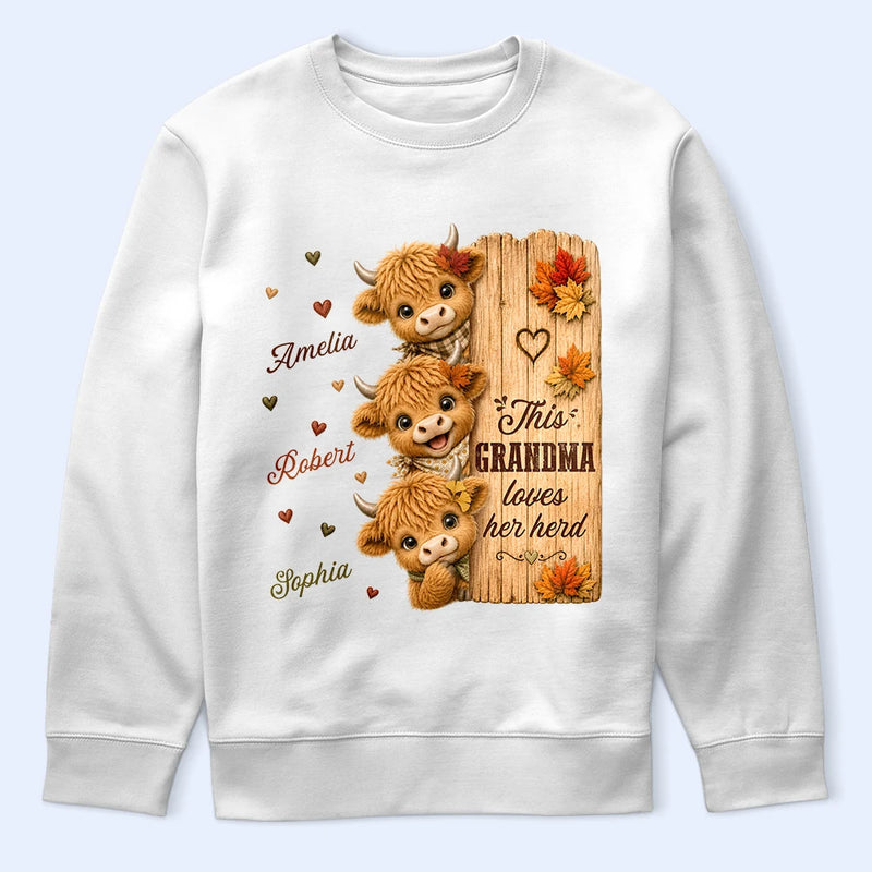 Top Market, Gift For Grandchildren, Gift For Grandkids, Gift For Grandma, Cozy, Grandma - Grandkids, Icon - This Grandma Loves Her Herd Highland Cow Fall - Personalized T Shirt