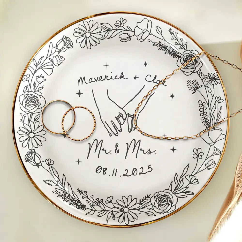 Gift For Couples,Gift For Husband,Gift For Wife,Gift For Boyfriend,Gift For Girlfriend,Married ,Engaged,Wedding,Wedding Anniversary,Anniversary,Love - Toile De Jouy Engaged Married Couple Hands - Personalized Round Ring Dish