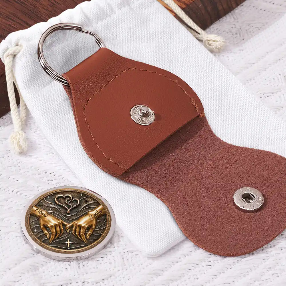 Christmas,Romantic,Gift For Couples,Icon - Vintage Couple Holding Hands I Want To Be Your Last Everything - Personalized Leather Pocket Hug