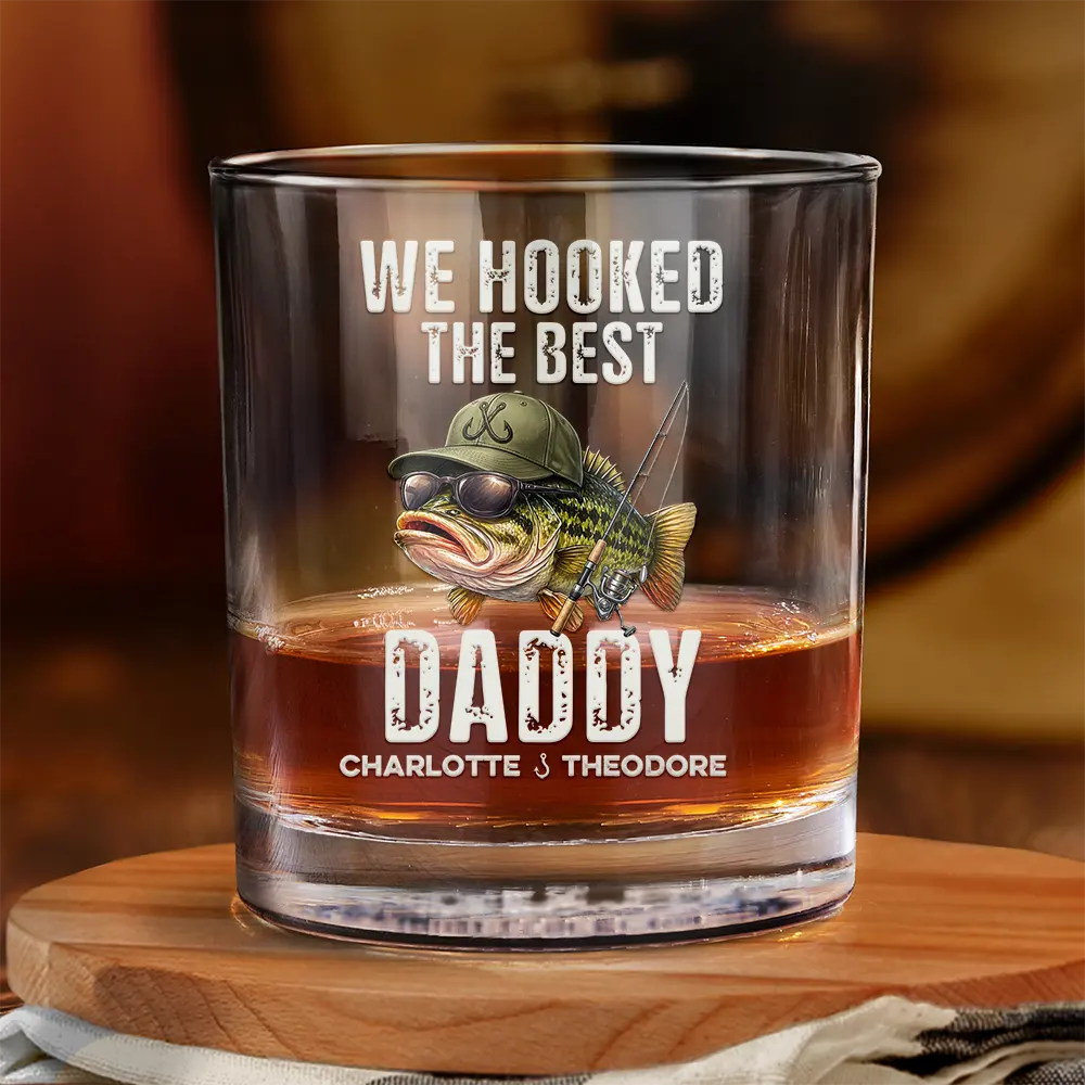 Gift For Husband,Gift For Men,Gift For Yourself,Gift For Grandpa,Gift For Father,Fishing,Icon,Humorous - We Hooked The Best Dad Grandpa - Personalized Whiskey Glass